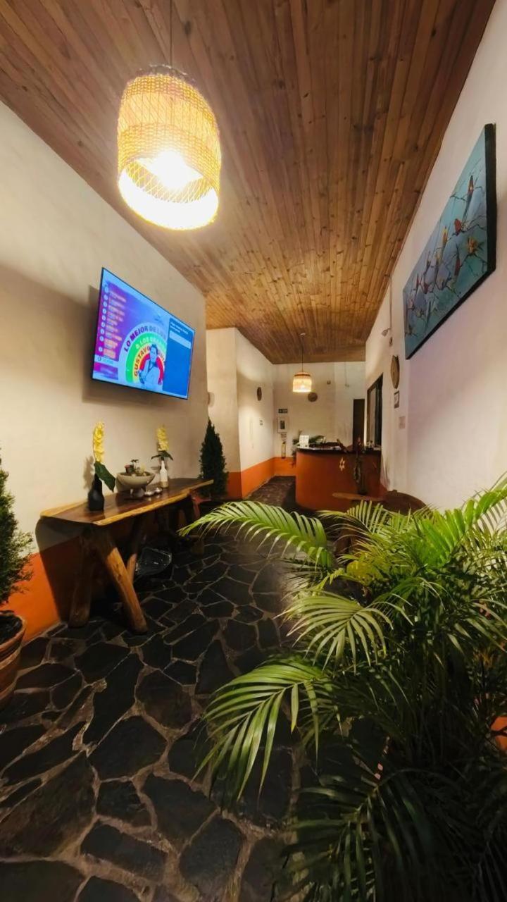 Hotel Alcazar Real Utica 外观 照片