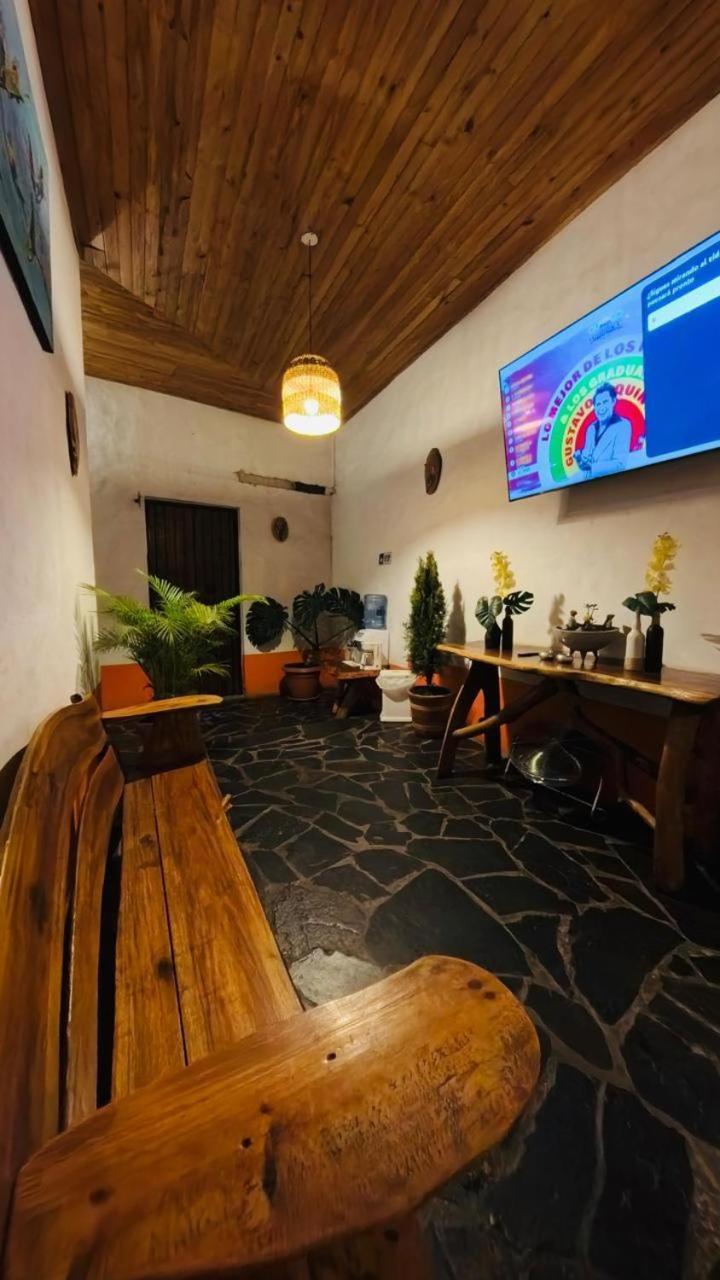 Hotel Alcazar Real Utica 外观 照片