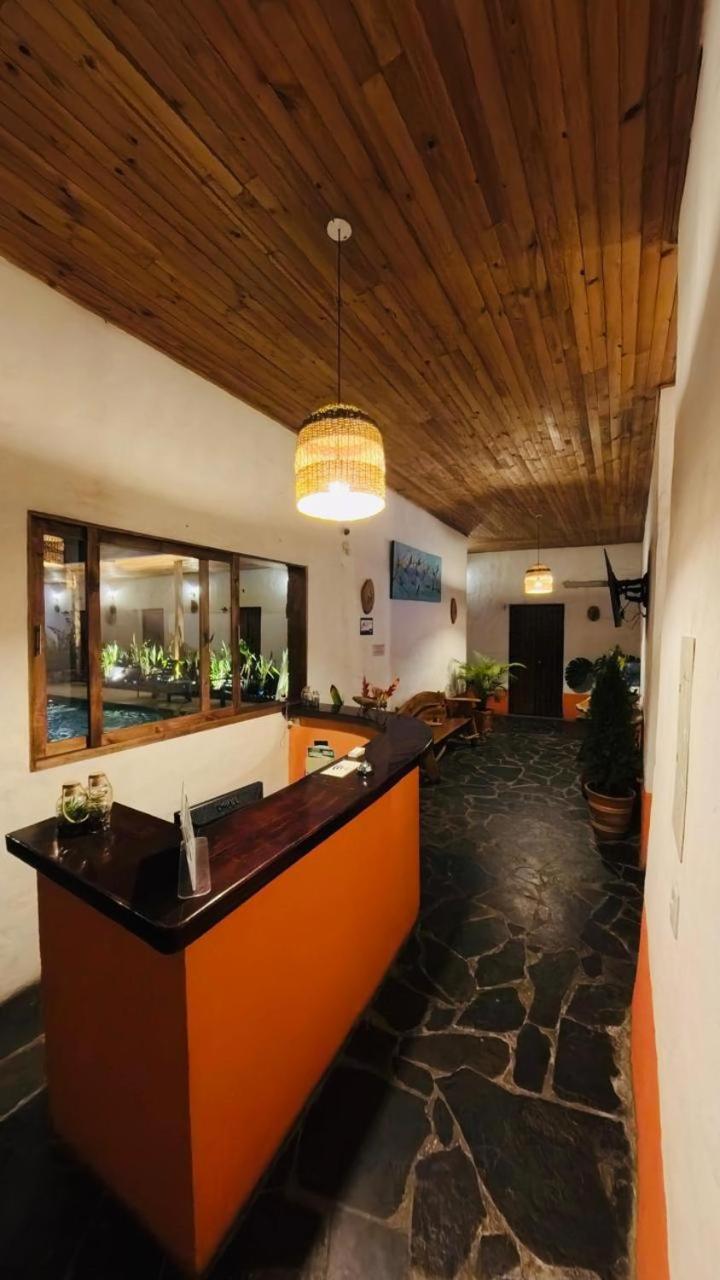 Hotel Alcazar Real Utica 外观 照片